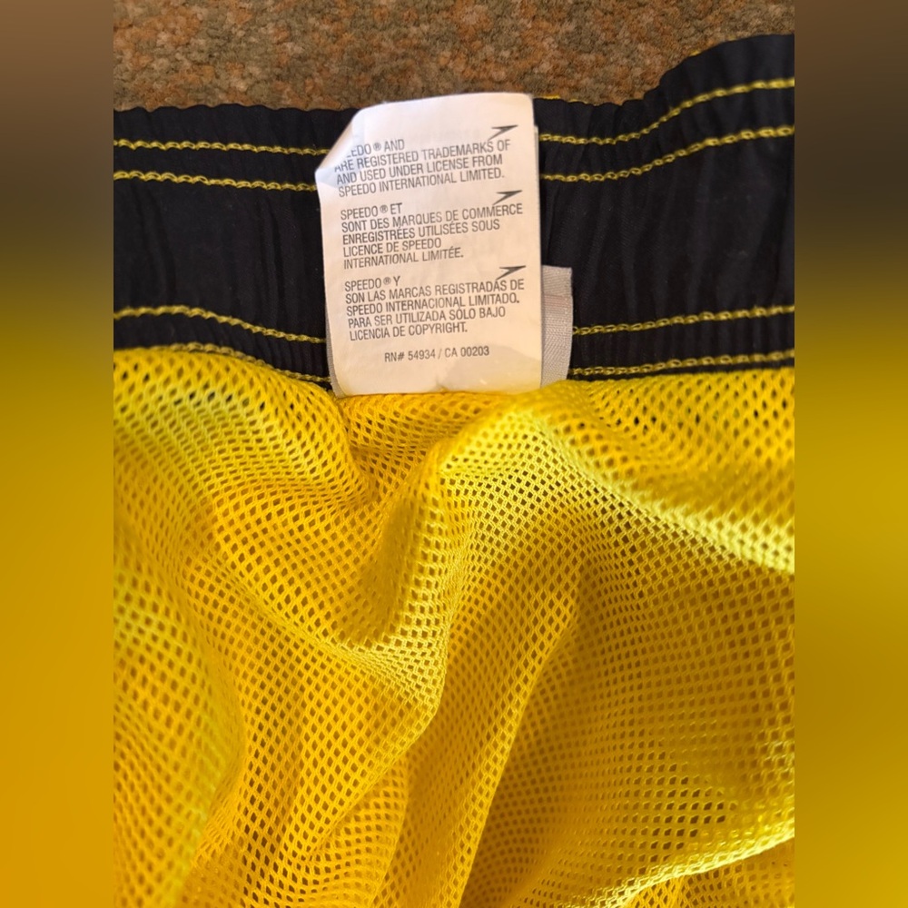 Speedo Men’s Yellow Swim Trunks Mesh Lined Board Shorts XXL - Picture 10 of 10